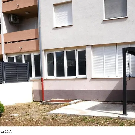 Emily Garden With Private Parking *